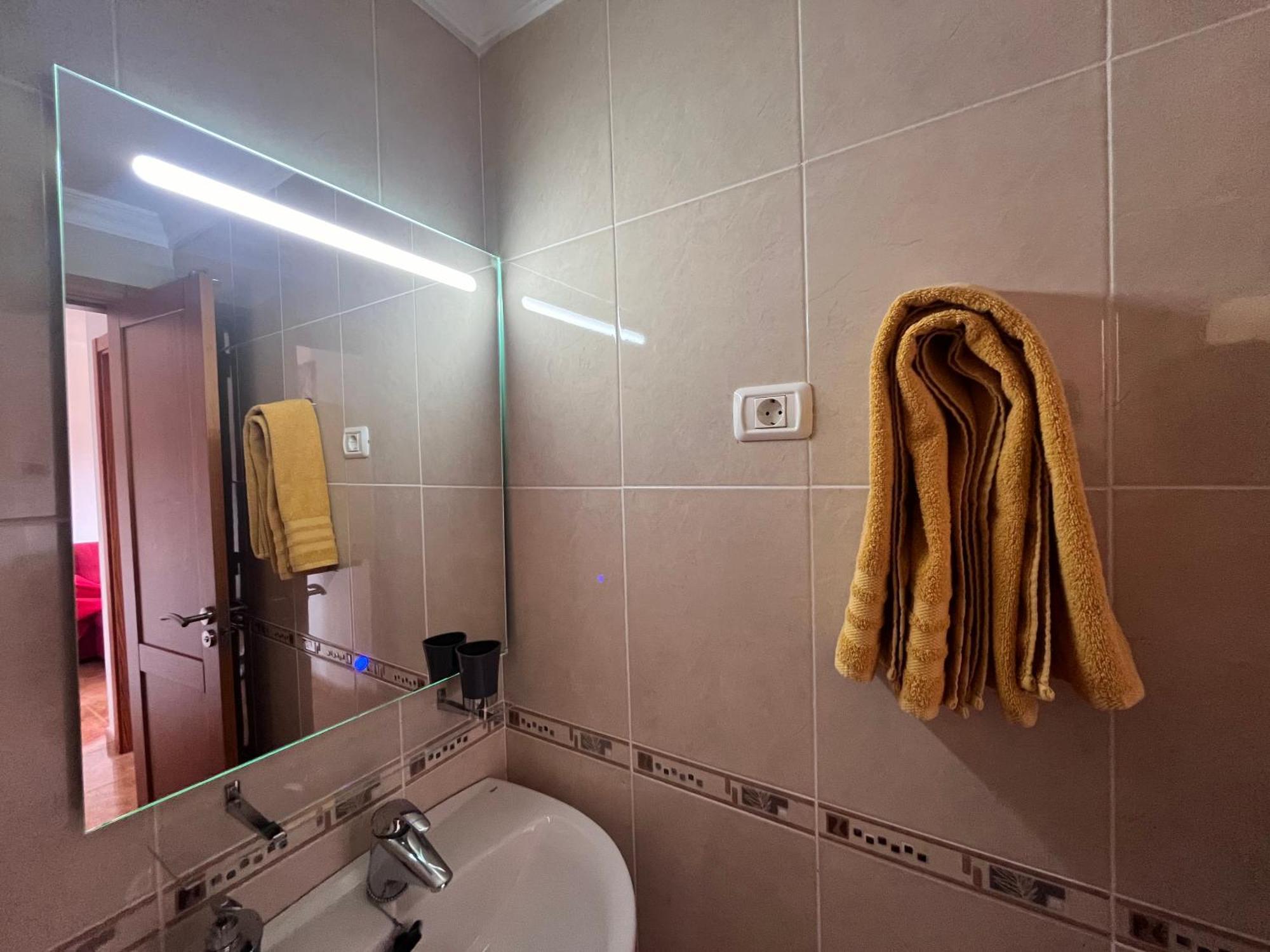 Melo Home Vecindario-Near Airport-Elevator-Garage Sardina エクステリア 写真